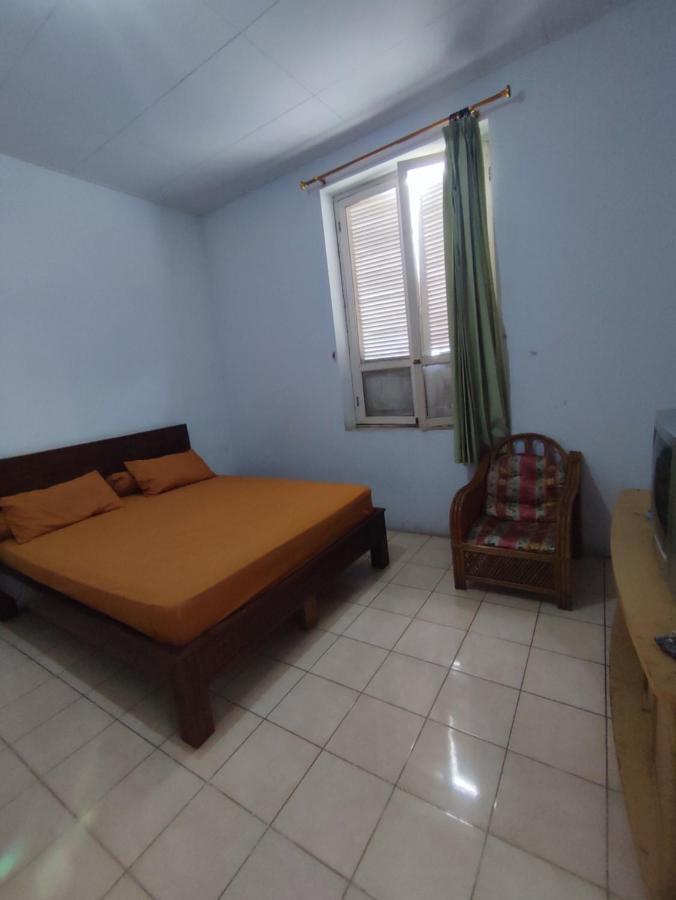Oyo 90865 Hotel Kusuma Purwakarta 카라왕 외부 사진